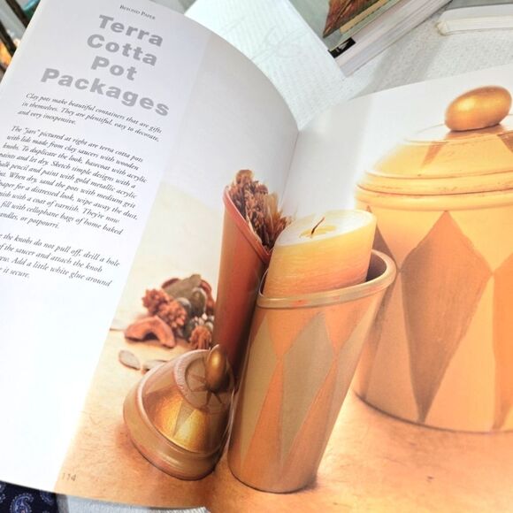 'Wonderful Wraps' Art Book - Picture 9 of 13